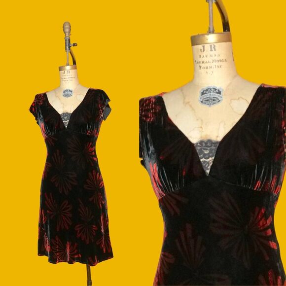 Y2K NANETTE LEPORE Velvet Flutter Sleeve Dress W/Ribbon Print & Lace Panel. S - Picture 1 of 10